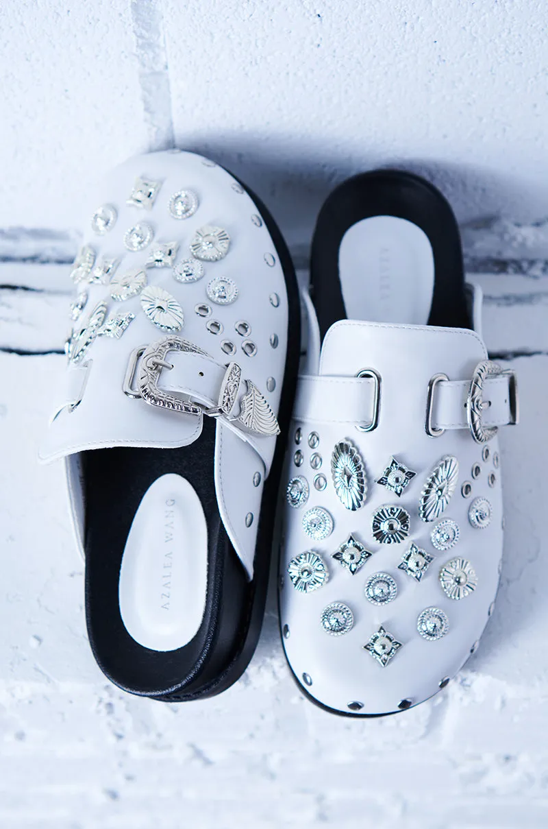 AZALEA WANG DESERT FLOWER STUDDED WESTERN FLAT CLOG IN WHITE