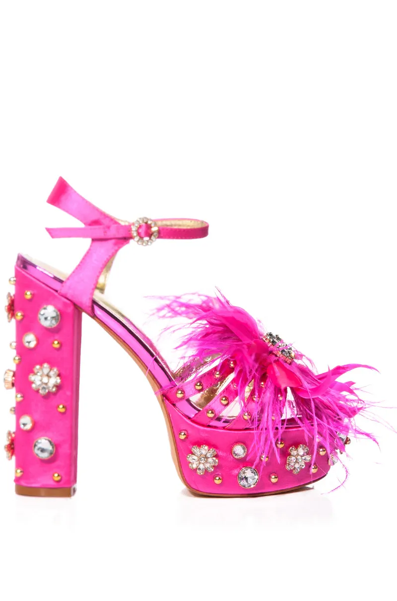 AZALEA WANG KIKI EMBELLISHED CHUNKY SANDAL IN FUCHSIA