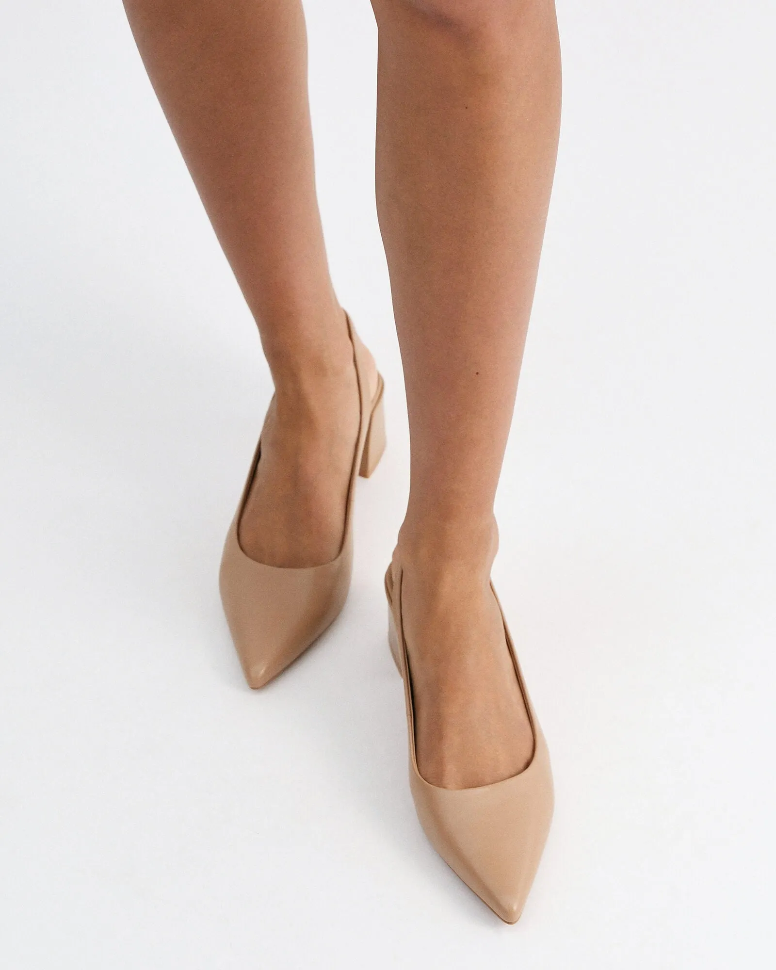 CARA LOW HEELS TAN LEATHER