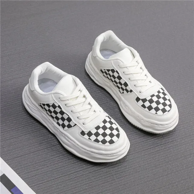 Fashion White Shoes Woman Sneakers Comfort Soft Leather Light Casual Flats Shallow Breathable Loafers Women Platform Shoes