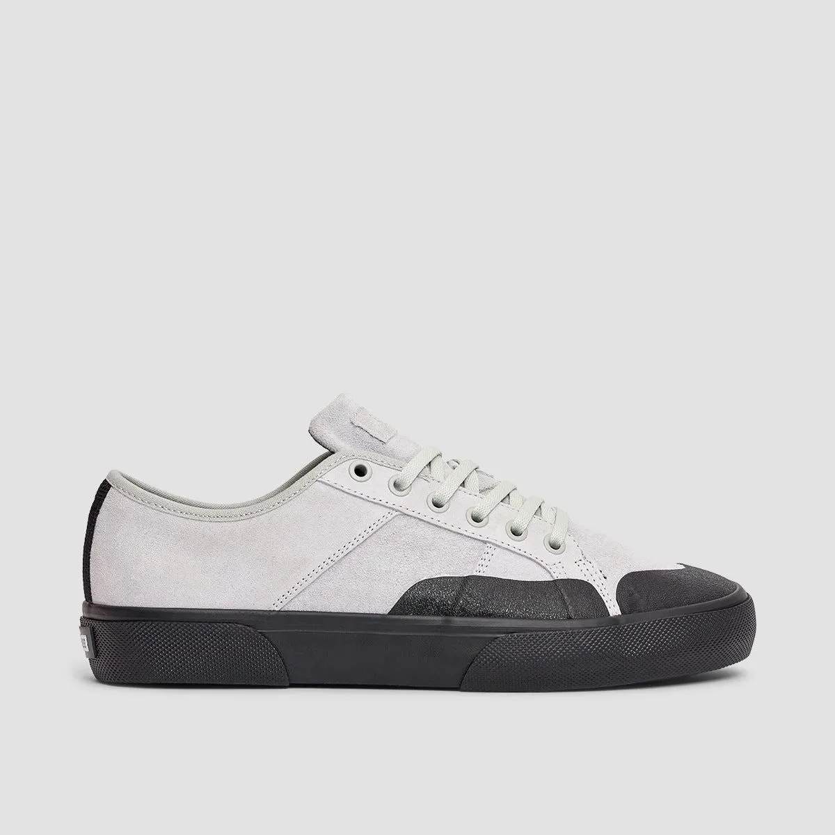 Globe Surplus Shoes - Undyed/Black