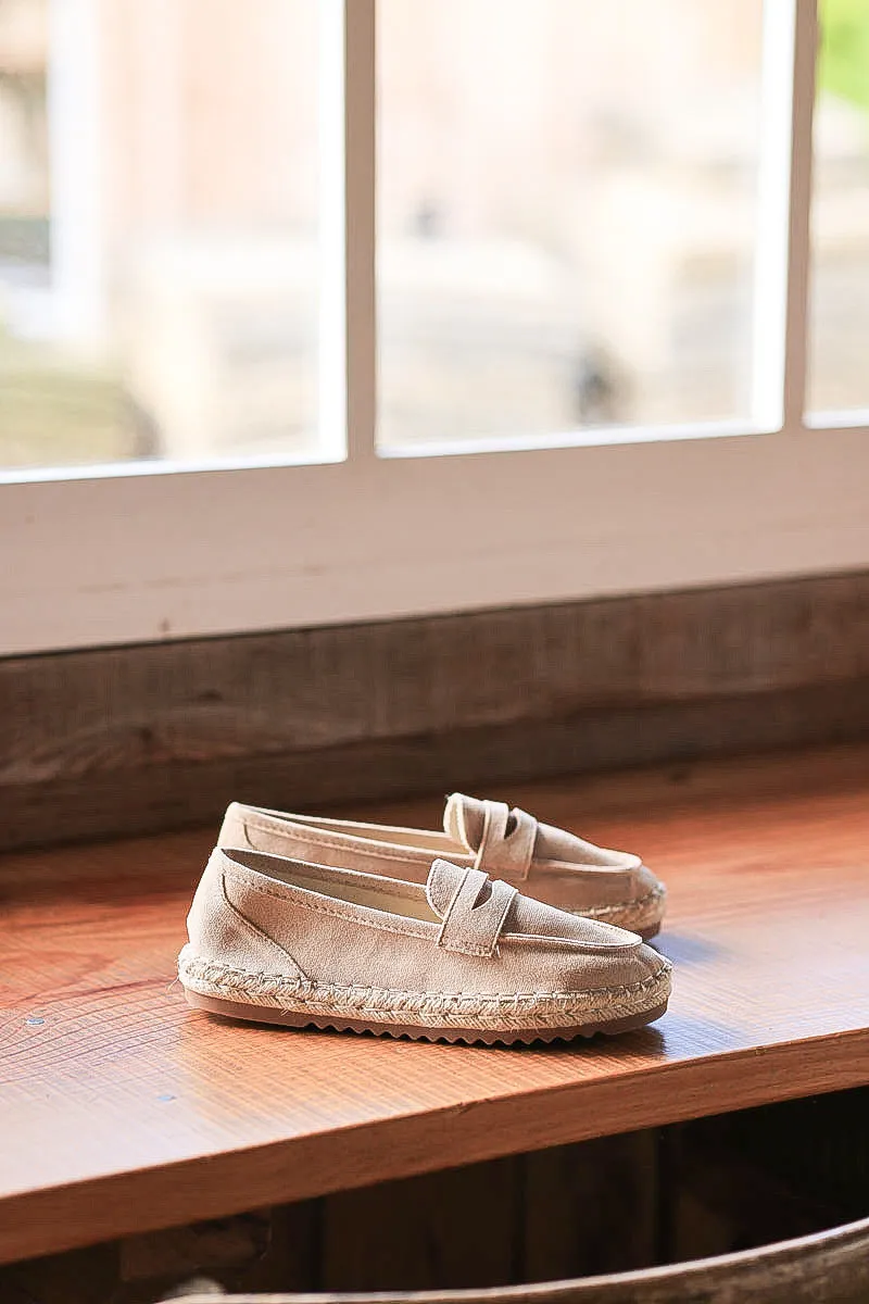 Mocassins espadrilles en suédine beige semelle corde