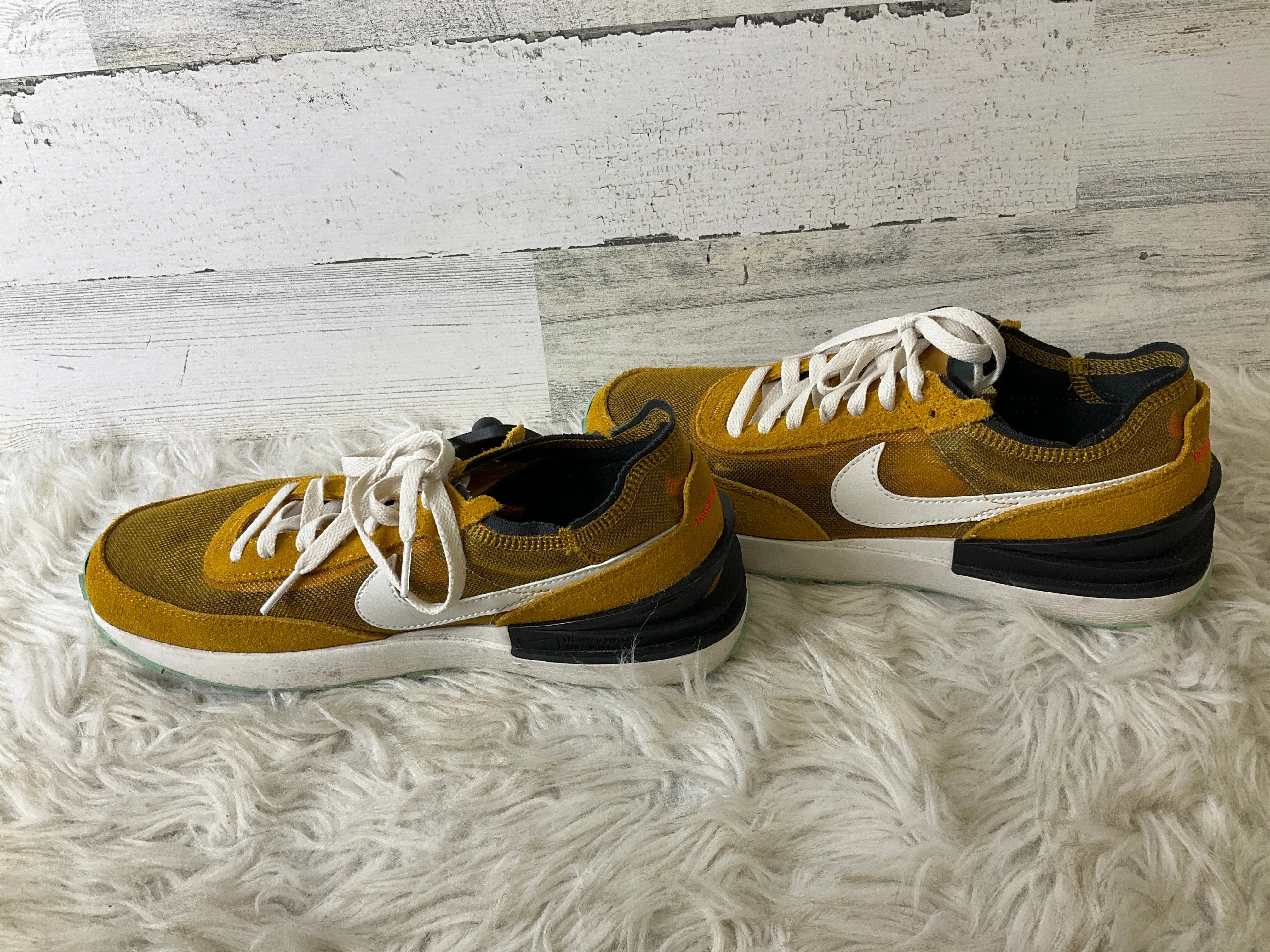 Shoes Athletic By Nike Apparel In Yellow, Size: 9.5