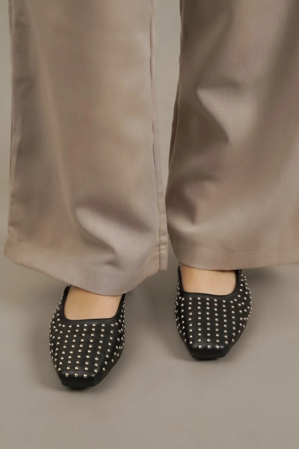 STUDDED SLINGBACK FLATS