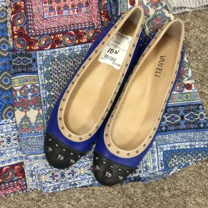 Vaneli Flats, Size 10N