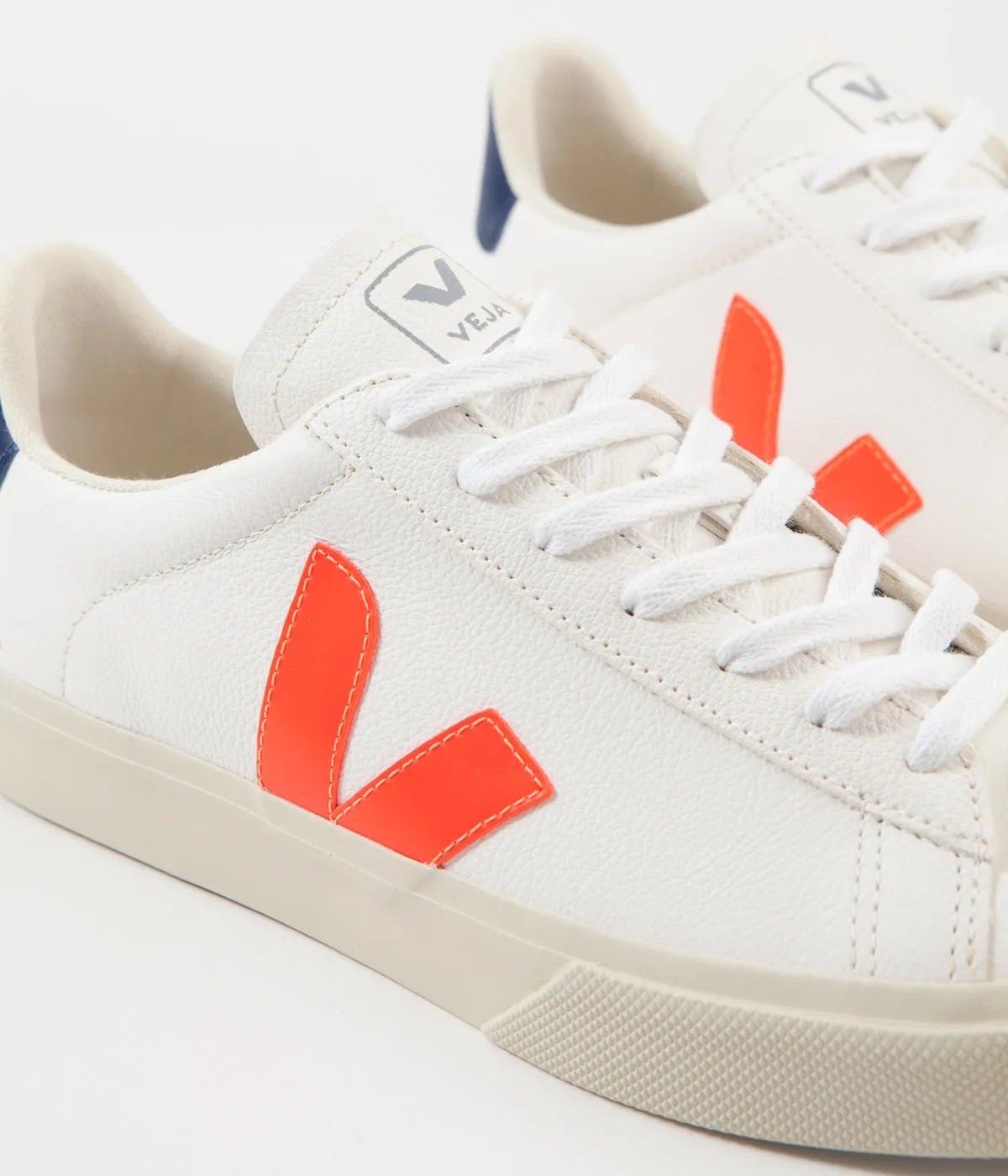 Veja Campo ChromeFree Shoes - Extra White / Orange Fluoro / Cobalt